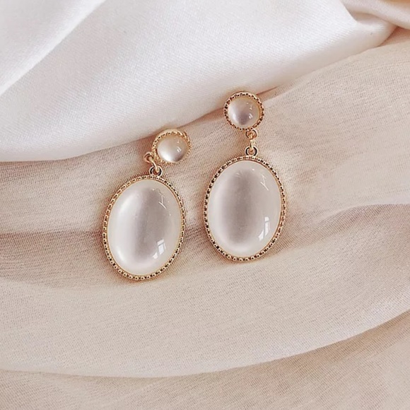 White Moonlight Cat's Eye Stone Earrings - Picture 2 of 8